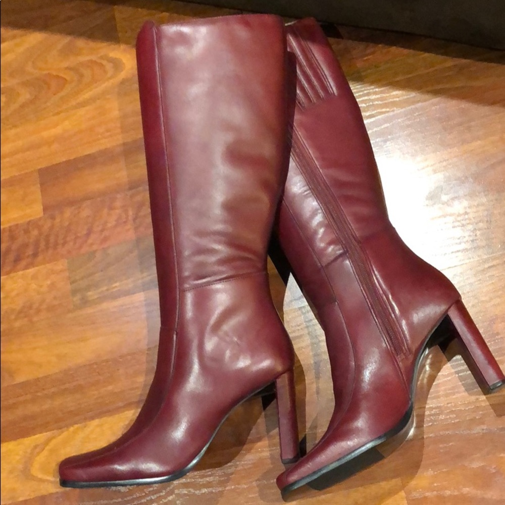 Beautiful wine colored boots